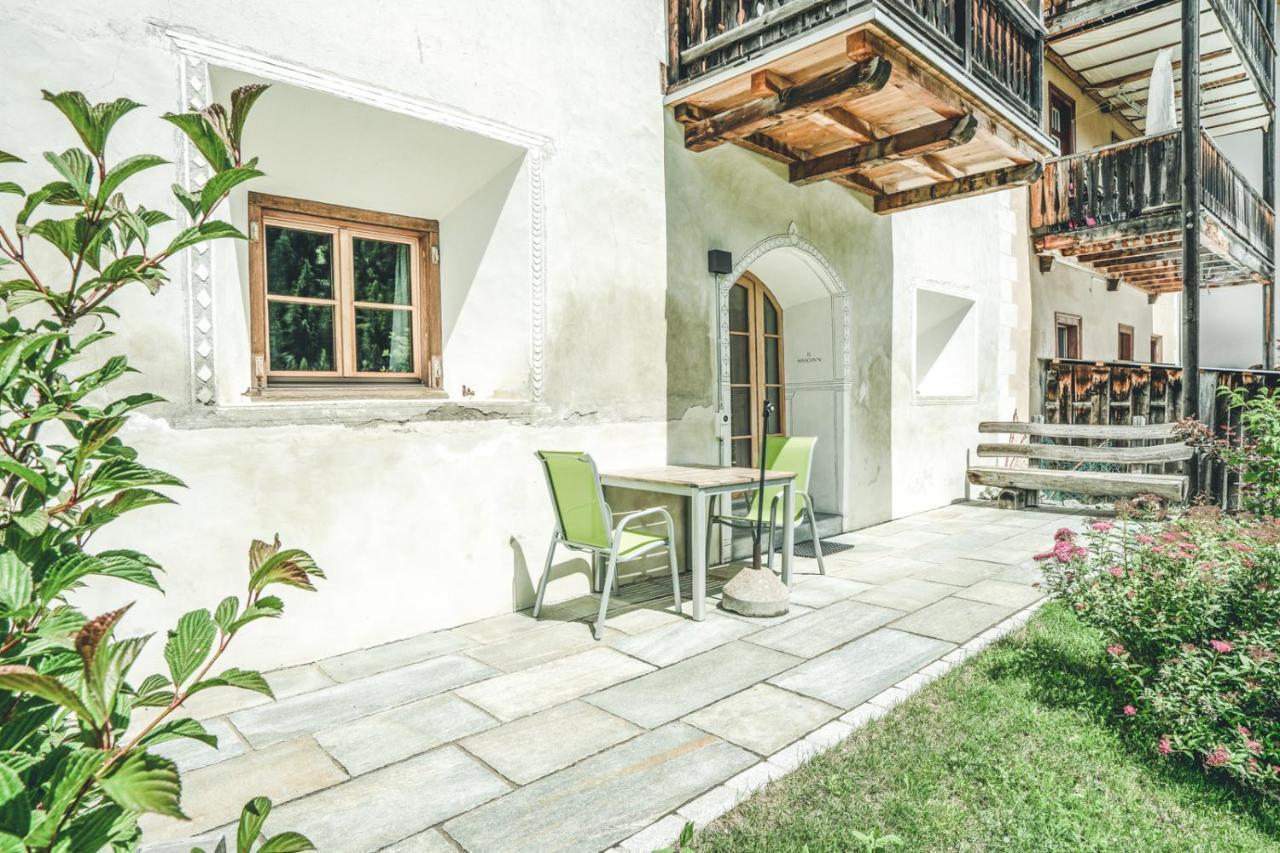 Il Maschun Im Historischen Engadinerhaus Daire Scuol Dış mekan fotoğraf